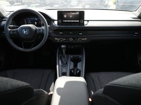 Used 2025 Honda Accord SE image 19