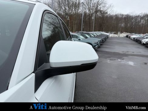 Used 2023 Volkswagen Atlas Cross Sport SE w/ Panoramic Sunroof Package image 11