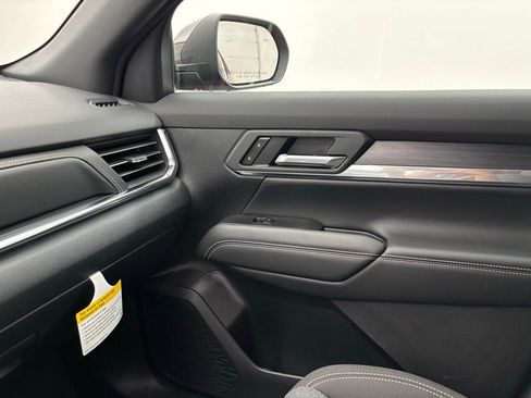 New 2026 GMC Terrain Elevation w/ Technology Package II image 32