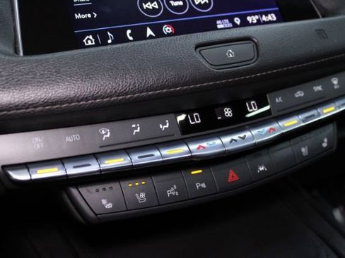 Used 2019 Cadillac XT4 Premium Luxury image 18