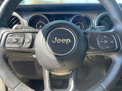 Used 2019 Jeep Wrangler Unlimited Sport S image 17