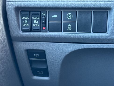 Used 2024 Honda Odyssey EX-L image 36