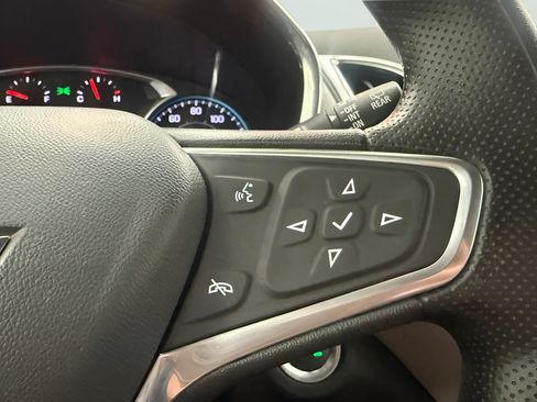 Used 2022 Chevrolet Equinox LS w/ LS Convenience Package FWD image 17