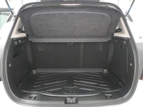 Used 2022 Buick Encore Preferred AWD/4WD image 21