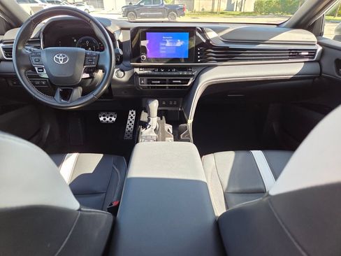 Certified 2025 Toyota Camry SE w/ Convenience Package FWD image 5