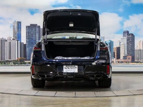 Used 2025 BMW 760i xDrive w/ Executive Package image 12