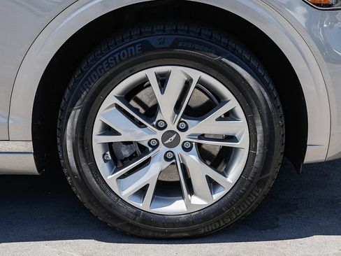 Used 2022 Genesis GV70 2.5T AWD/4WD image 9
