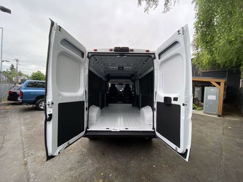 Used 2026 RAM ProMaster 2500 w/ Convenience Group FWD image 26