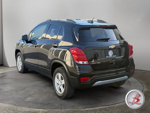 Used 2021 Chevrolet Trax LT AWD/4WD image 5