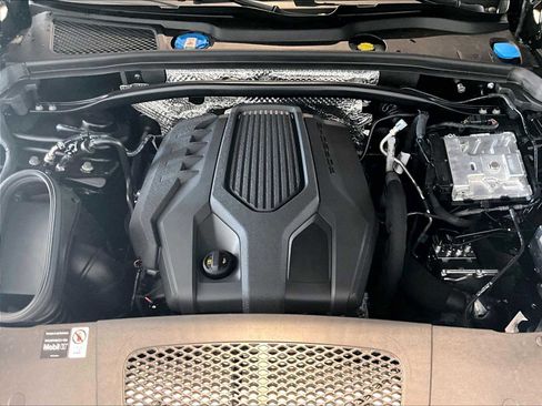 Used 2026 Porsche Macan image 24