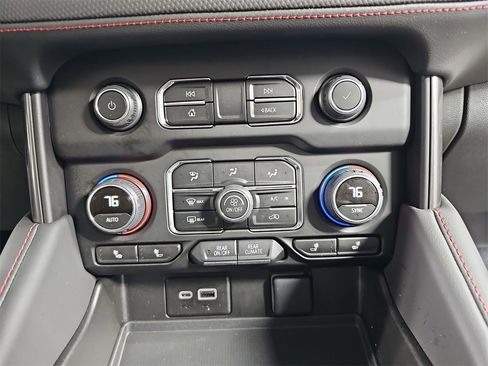 Certified 2024 Chevrolet Suburban RST w/ Luxury Package image 35