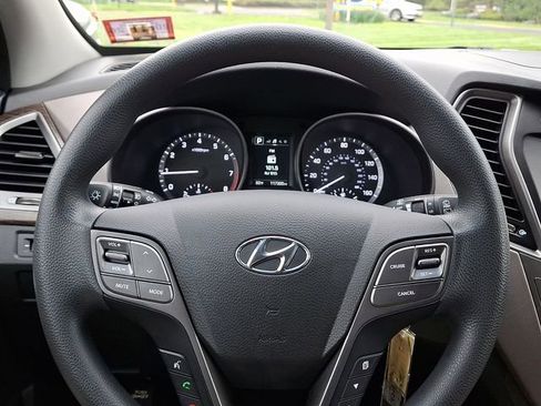 Used 2017 Hyundai Santa Fe Sport AWD/4WD image 19