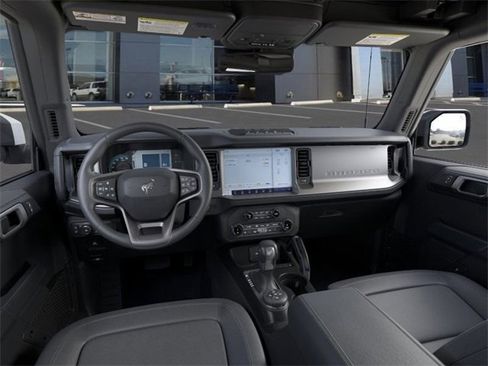 New 2025 Ford Bronco Outer Banks w/ Sasquatch Package image 9