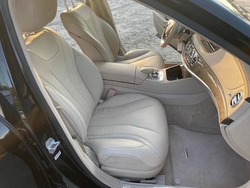 Used 2014 Mercedes-Benz S 550 Sedan image 25