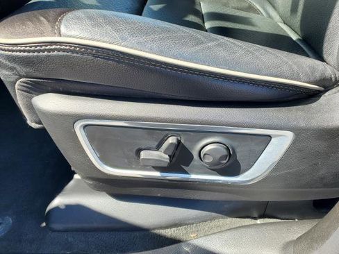 Used 2023 RAM 1500 Laramie AWD/4WD image 8