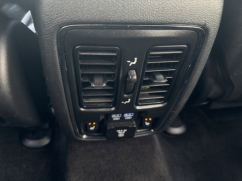 Used 2015 Dodge Durango Limited w/ Blacktop Package AWD/4WD image 56