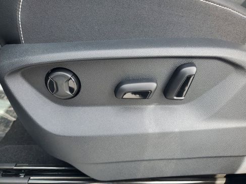 New 2026 Volkswagen Atlas SE image 21