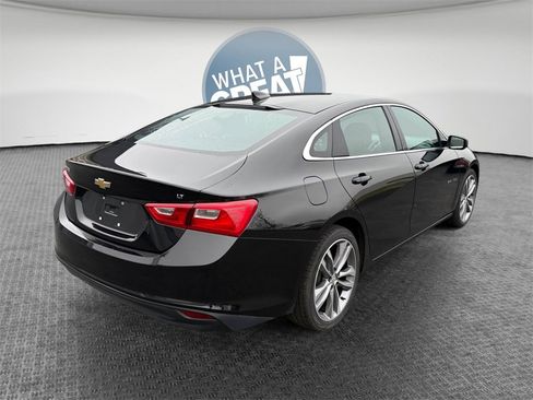 Used 2023 Chevrolet Malibu LT image 3