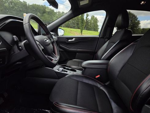 Used 2025 Ford Escape ST-Line FWD image 10