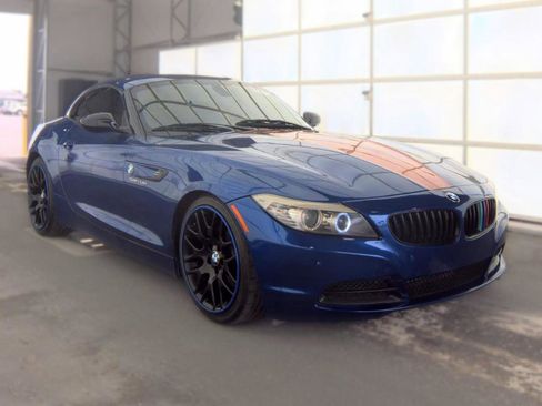 Used 2010 BMW Z4 sDrive35i RWD image 4