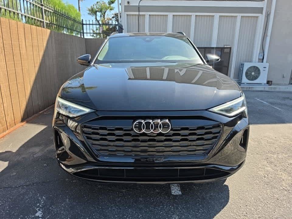 Used 2024 Audi Q8 e-tron Premium Plus AWD/4WD image 2