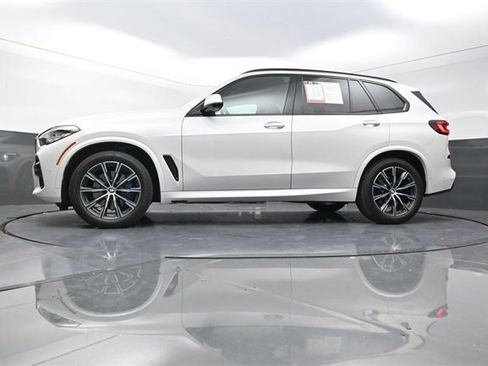 Used 2022 BMW X5 xDrive40i w/ M Sport Package image 30