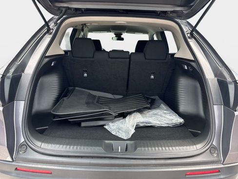 Used 2025 Honda HR-V LX image 9