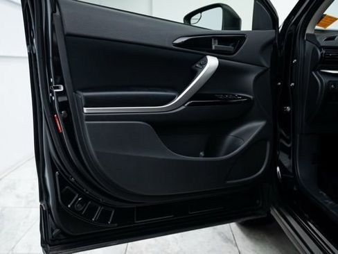 Used 2024 Mitsubishi Eclipse Cross LE image 17