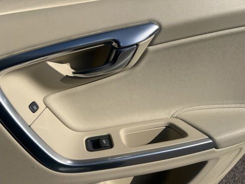 Used 2012 Volvo S60 T5 image 29