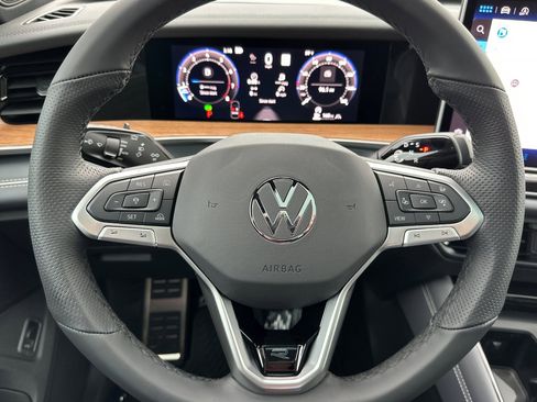 Used 2026 Volkswagen Tiguan SEL R-Line image 23