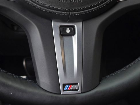 Used 2022 BMW 740i w/ M Sport Package RWD image 38