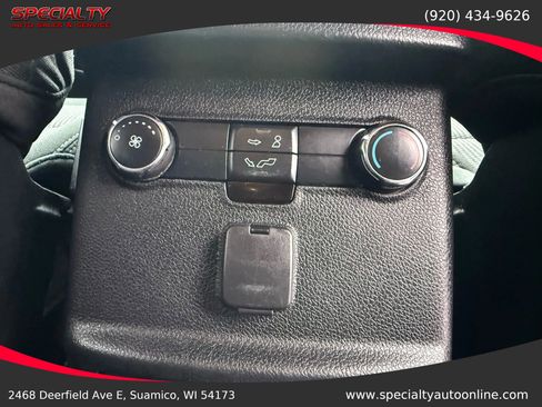 Used 2016 Ford Explorer XLT image 25