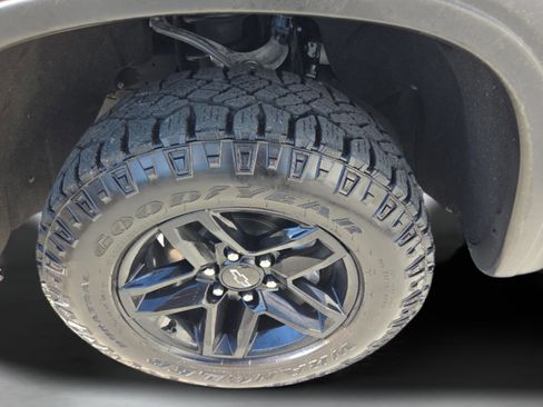 Used 2021 Chevrolet Silverado 1500 LT Trail Boss w/ Convenience Package II image 8