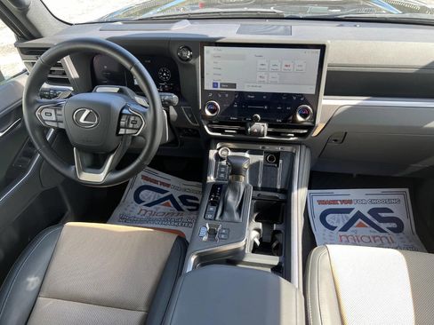 Used 2024 Lexus GX 550 AWD/4WD image 10