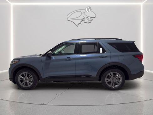 New 2026 Ford Explorer Active w/ Active Comfort Package image 3