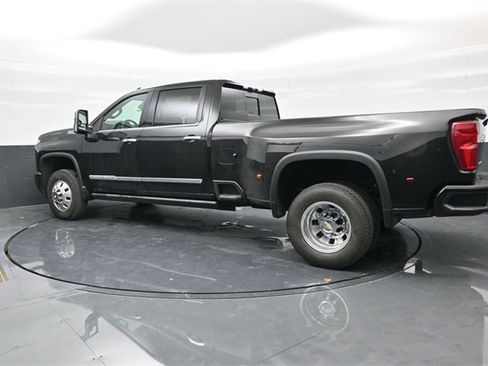 New 2026 Chevrolet Silverado 3500 High Country w/ Technology Package image 4