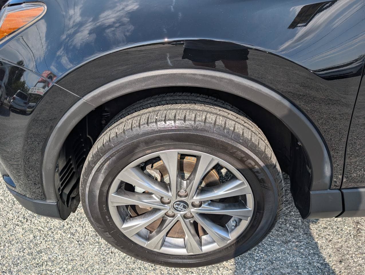 Used 2017 Toyota RAV4 Limited FWD image 12