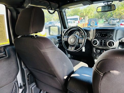 Used 2014 Jeep Wrangler Unlimited Sahara w/ Connectivity Group image 31