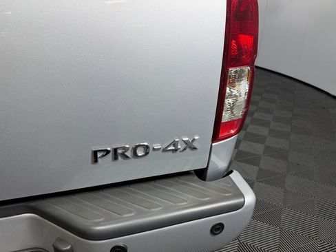 Used 2018 Nissan Frontier PRO-4X AWD/4WD image 14