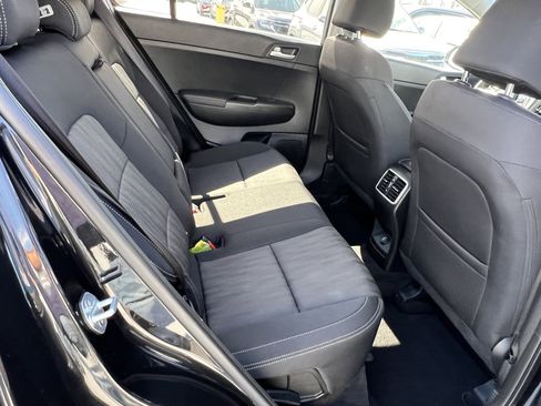 Used 2019 Kia Sportage LX image 18