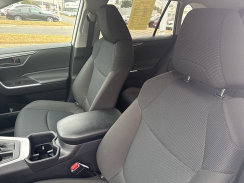 Used 2025 Toyota RAV4 LE image 27