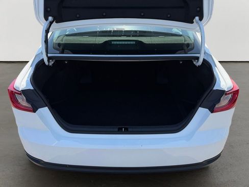 Used 2025 Toyota Camry LE image 14