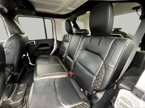 Used 2021 Jeep Wrangler Unlimited Sahara AWD/4WD image 22