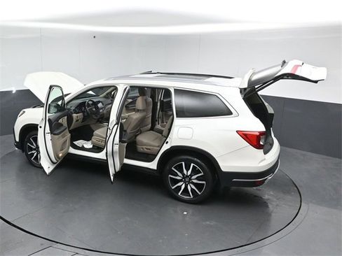 Used 2019 Honda Pilot Elite image 55