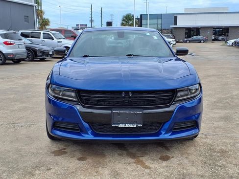 Used 2018 Dodge Charger SXT w/ Blacktop Package RWD image 7