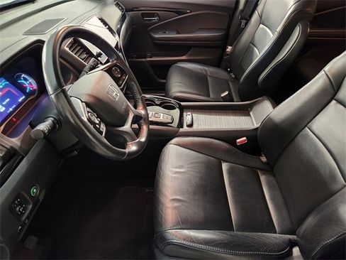 Used 2019 Honda Pilot Touring image 14