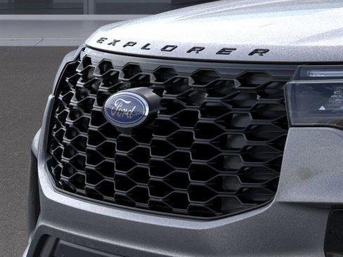 New 2026 Ford Explorer ST-Line w/ ST-Line Street Pack AWD/4WD image 19