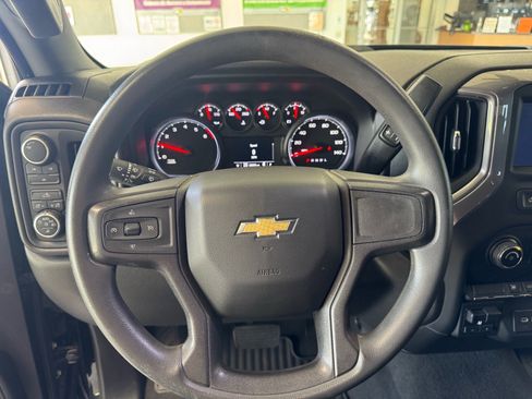 Used 2022 Chevrolet Silverado 2500 Custom w/ Custom Value Package AWD/4WD image 21