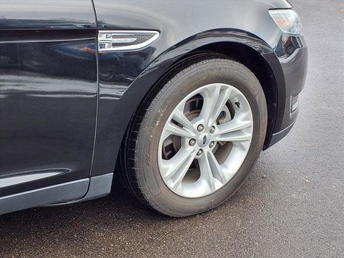 Used 2017 Ford Taurus SE image 22