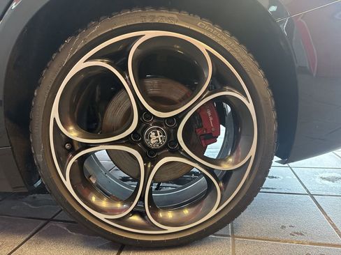 Used 2024 Alfa Romeo Giulia Ti w/ Active Assist Plus Package image 22